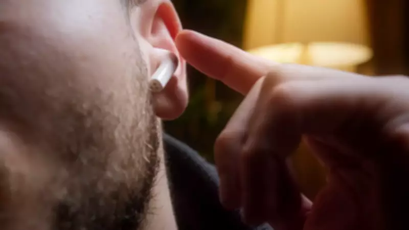 Fones de ouvido exigem limpeza semanal para evitar infecções e perda de qualidade