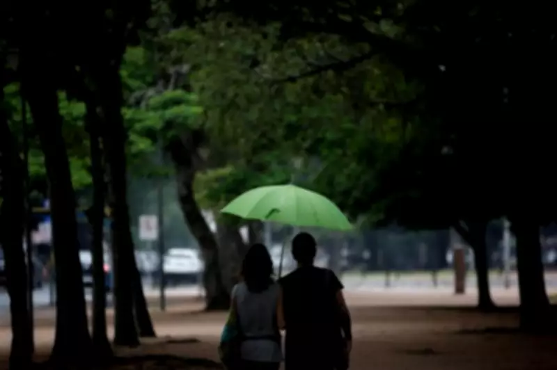 Frente fria traz chuva intensa e temporais ao Brasil nesta quarta-feira