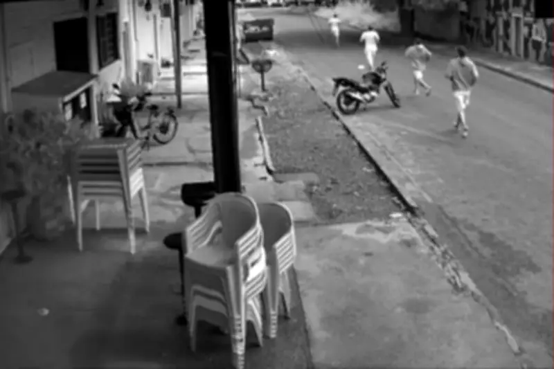 Fuga em massa em cadeia de MT: 12 presos correm pelas ruas, dois seguem foragidos