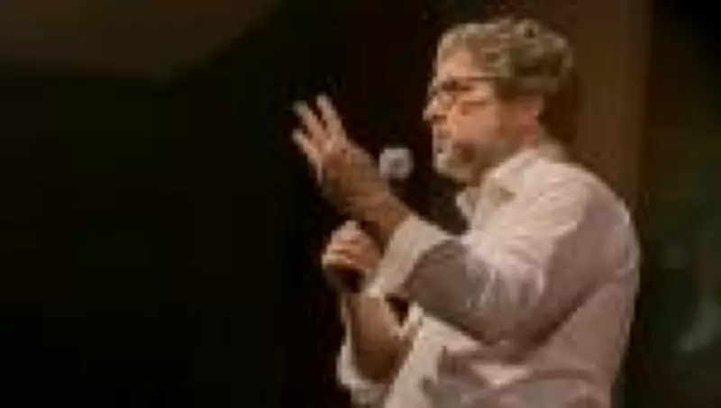 Fundador do Novo lança livro que critica partidos tradicionais e analisa crise política