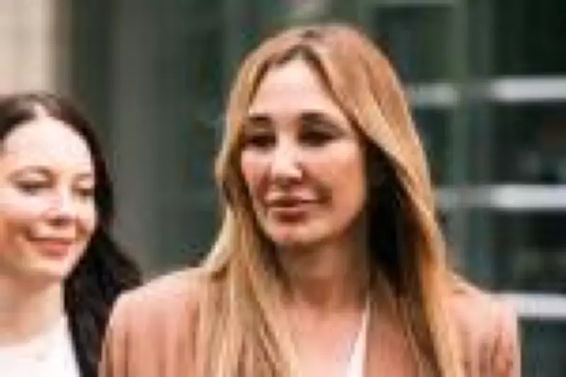 Fundadora de empresa de 'culto do orgasmo' é condenada a nove anos de prisão por trabalho forçado