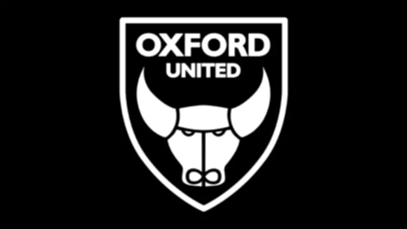 Futebol inglês em luto: Jovem atleta de 15 anos morre após passar mal em jogo