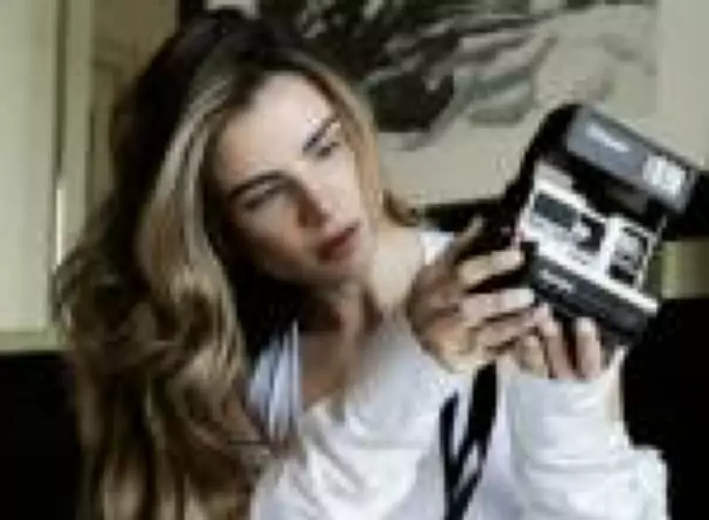 Giulia Be posa para Calvin Klein, grife íntima da família Kennedy, antes de casamento