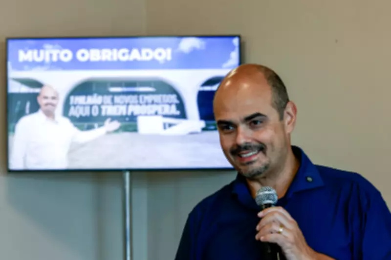 Governador anuncia transformação de escolas em Colégio Tiradentes no Vale do Aço