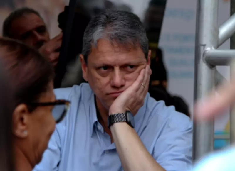 Governador Tarcísio de Freitas passa por procedimento no joelho em hospital de São Paulo