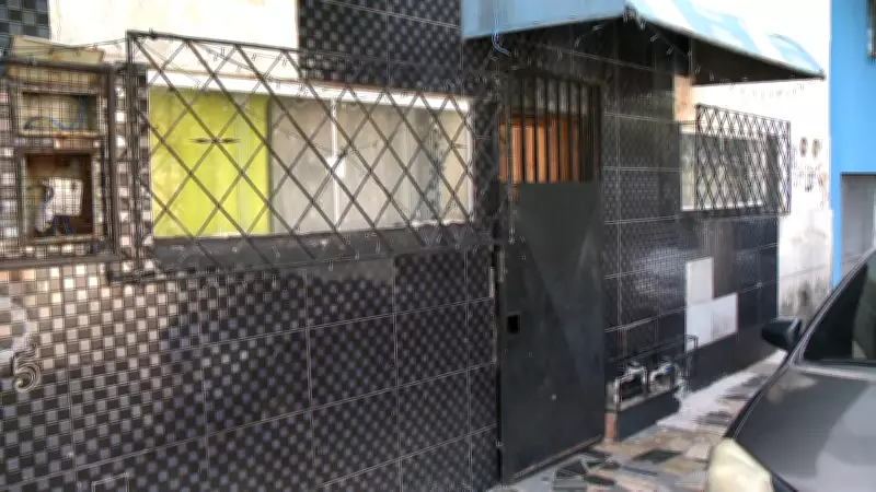 Homem é assassinado a tiros em casa de prostituição no Centro de Vila Velha