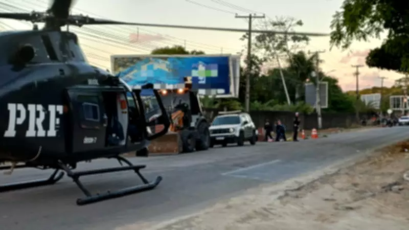 Homem atropelado por retroescavadeira é resgatado de helicóptero em Aldeia, Camaragibe