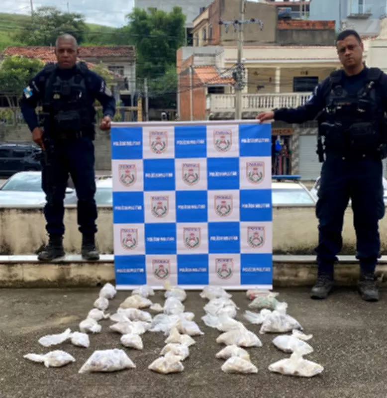 Homem de 23 anos é preso com 1,5 kg de cocaína em Valença, RJ