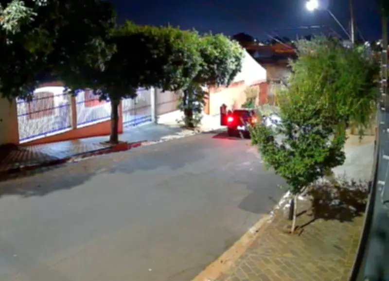 Homem de 49 anos é espancado e roubado em Bauru; casal jovem é preso