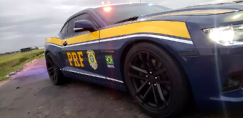 Homem de 56 anos morre atropelado por carreta que fugiu sem socorro na BR-116 em Leopoldina