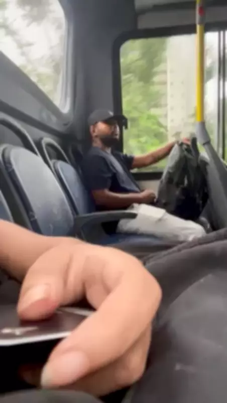Homem investigado por assédio sexual em ônibus presta depoimento na delegacia