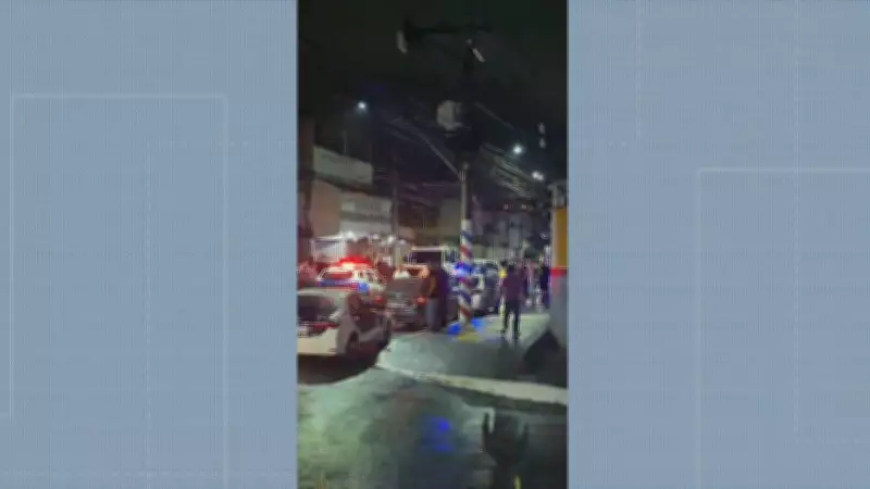 Homem é morto por bala perdida durante tiroteio entre policiais e criminosos em São Gonçalo