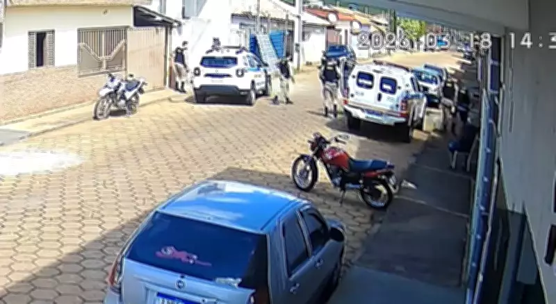 Homem é morto por policiais militares durante operação de prisão em Ilicínea (MG)
