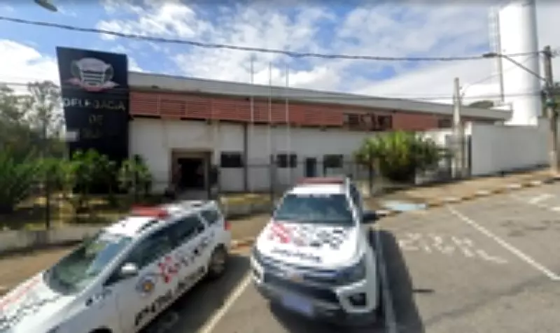 Homem é preso após agredir companheira com martelo e socos em Alumínio (SP)