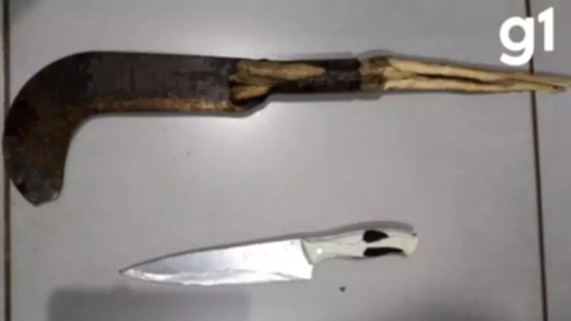 Homem é preso após tentar matar companheira e filho dela com faca e foice em MT