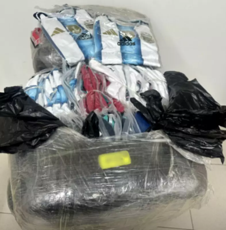 Homem é preso com 400 camisas de time da Guiana falsificadas em Roraima