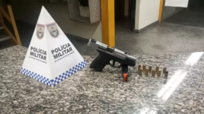 Homem é preso com arma após fugir de abordagem policial em Itatiaia, no RJ