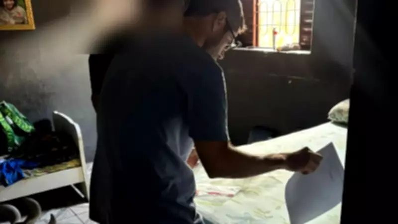 Homem é preso em Anápolis por abusar de sobrinha por quase três anos; vítima de 8 anos guardou prova