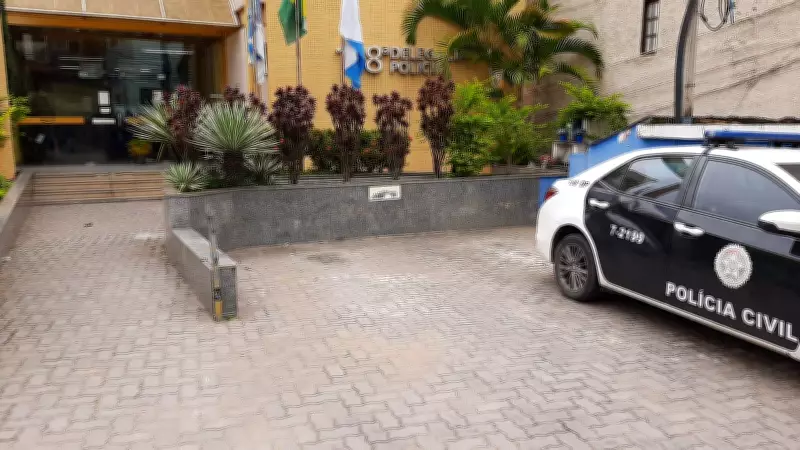 Homem é preso em Três Rios por estuprar enteada de 13 anos e solicitar fotos íntimas