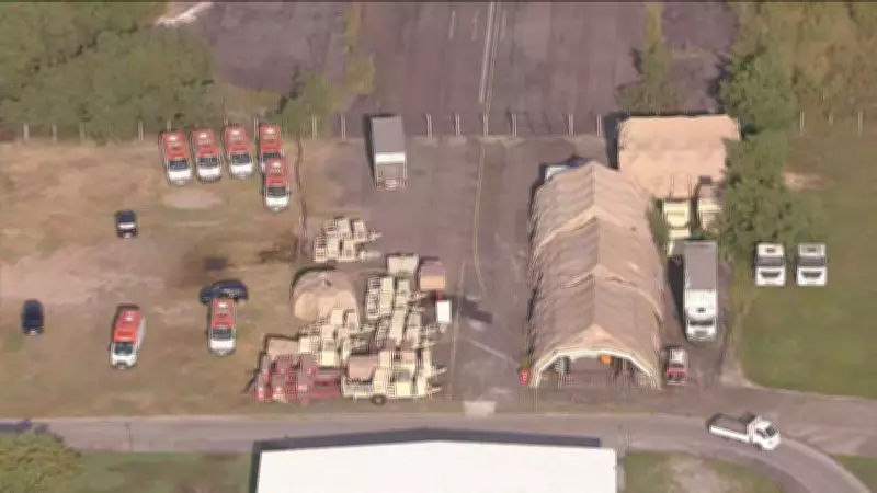 Hospital de campanha de Nova Iguaçu tem equipamentos e ambulâncias abandonados após pandemia