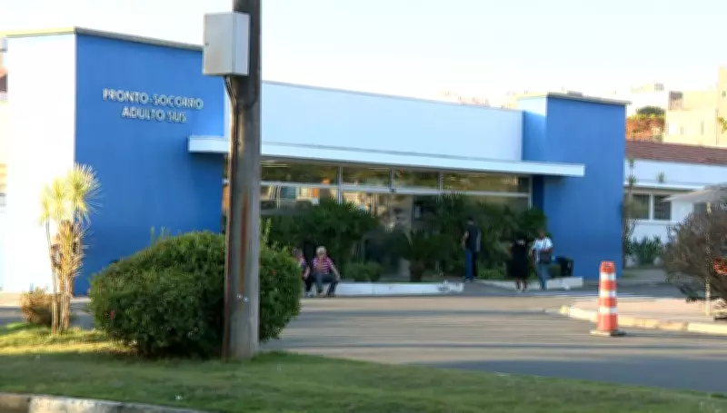 Hospital PUC-Campinas opera com 310% acima da capacidade e pacientes em corredores