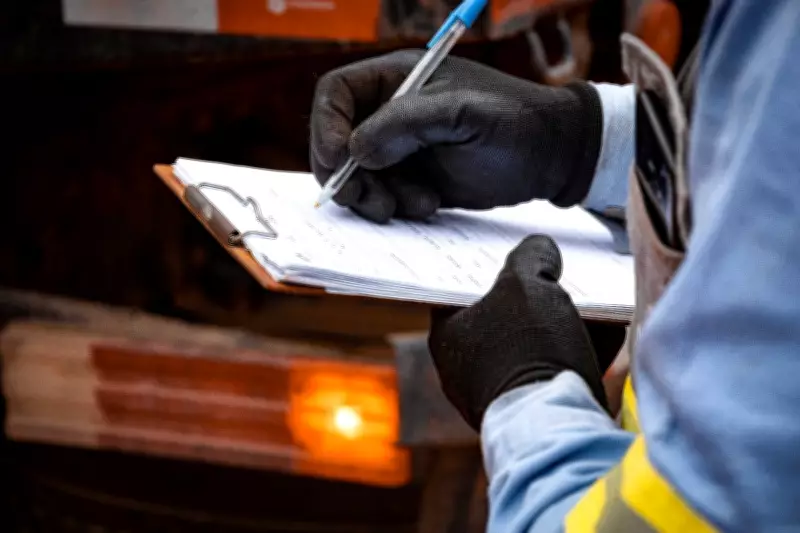 Hotel em Maragogi flagrado com 'gato' de energia em operação policial