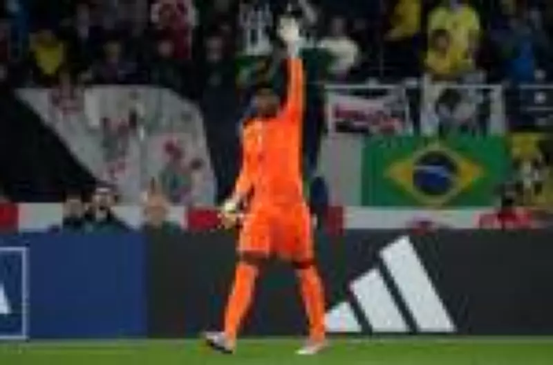 Hugo Souza é convocado para a Seleção Brasileira no lugar de Alisson lesionado