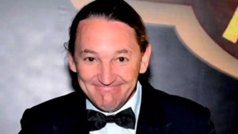 Humorista Marquito é extubado após cirurgia na coluna, mas permanece em estado grave