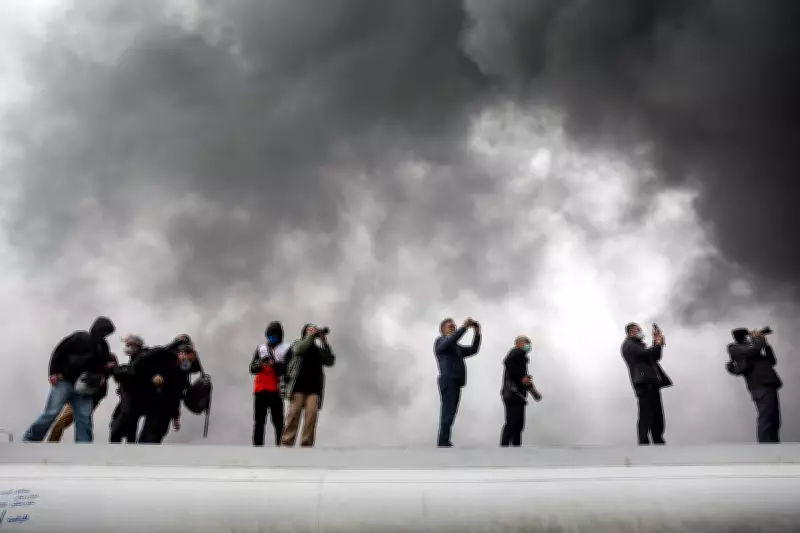 Imagem de caças pintados no solo como isca no Irã é falsa e criada por IA