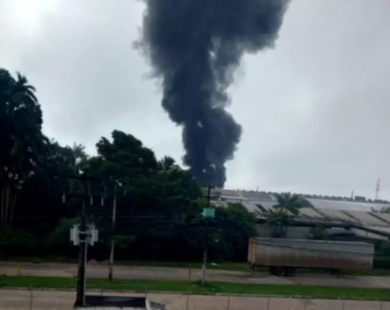 Incêndio atinge loja de peças para ônibus em Ananindeua, próximo a clínica de saúde