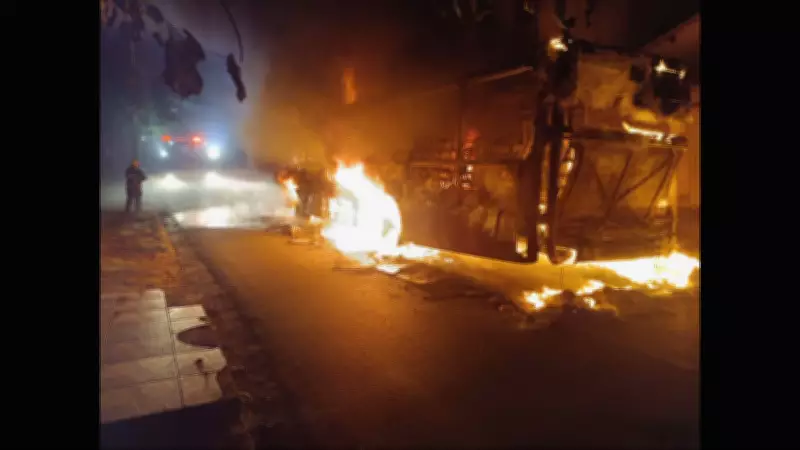 Incêndio criminoso destrói ônibus em Venda Nova, BH; motorista ileso após abordagem