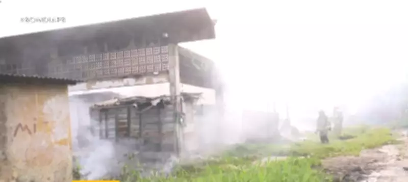 Incêndio destrói galpão do antigo mercado modelo no Varadouro, em João Pessoa