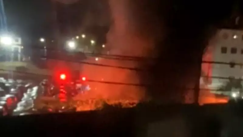 Incêndio destrói oito veículos em pátio de apreensão de Ferraz de Vasconcelos