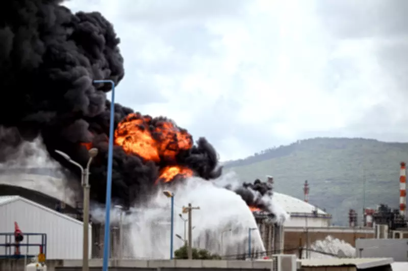 Incêndio em refinaria de Haifa após ataque iraniano deixa feridos graves em Israel