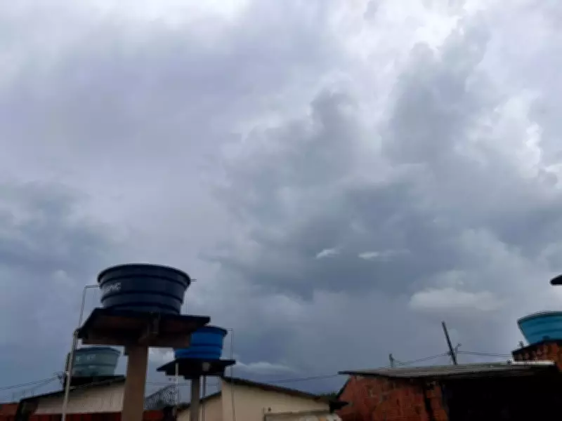 Inmet emite alerta laranja para chuvas intensas em 15 municípios do Acre