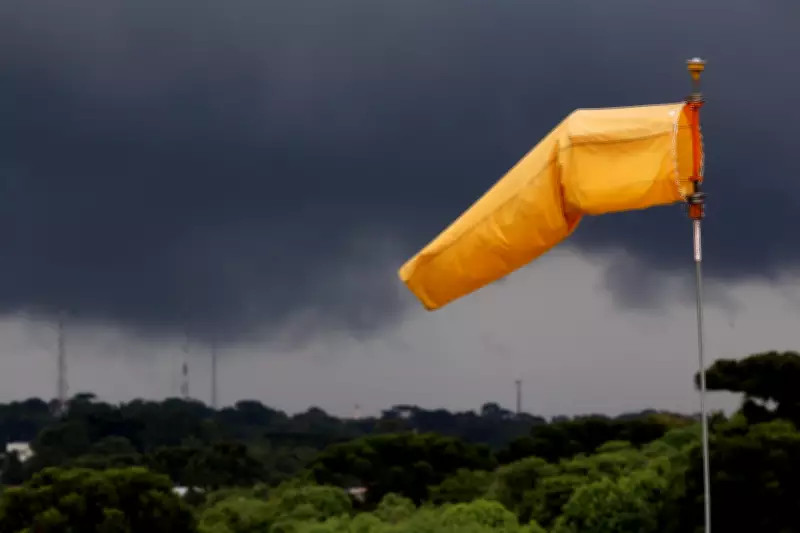 Inmet emite alertas meteorológicos para todo o Paraná nesta terça-feira