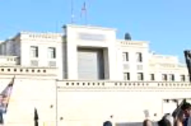 Irã ameaça atacar embaixadas de Israel em todo o mundo em resposta a ataques