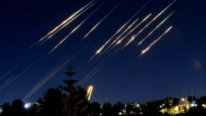 Israel ataca Teerã em nova escalada; conflito EUA-Irã se espalha pela Ásia