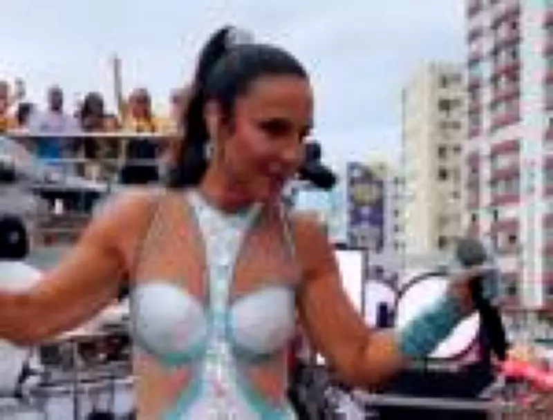 Ivete Sangalo é absolvida em ação de foliona que alegou ter sido esmagada no Carnaval