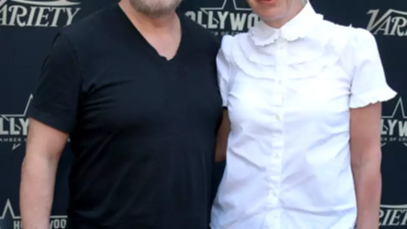 Jane Fallon, parceira de Ricky Gervais, revela diagnóstico de câncer de mama em estágio inicial