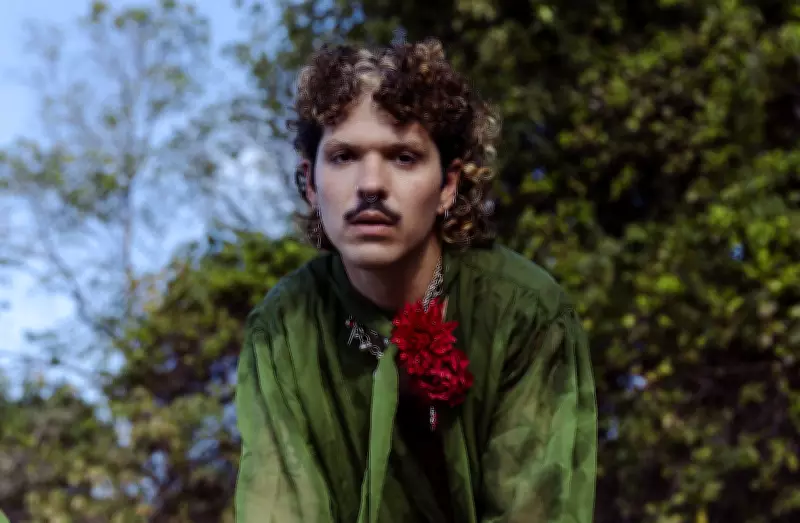 Jáder lança segundo álbum 'Deixa o mundo acabar' em 9 de abril com diversidade musical