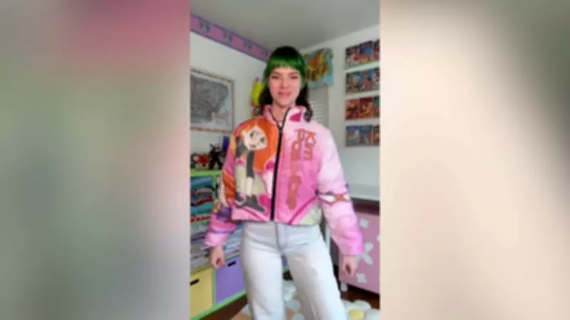 Jovem estilista viraliza nos EUA ao transformar peças usadas em moda sustentável