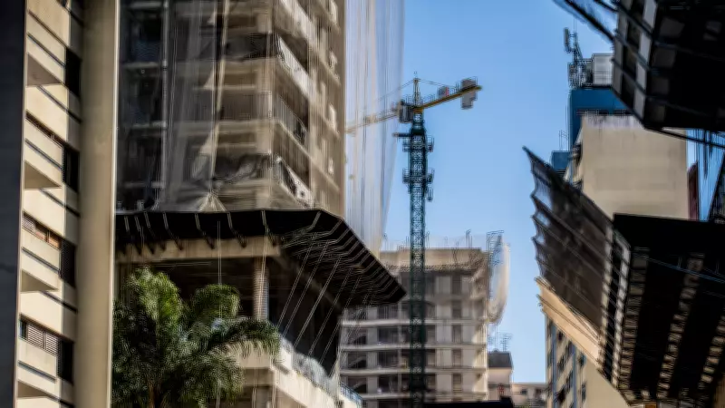 Justiça de SP mantém suspensão de alvarás para construções e demolições na capital