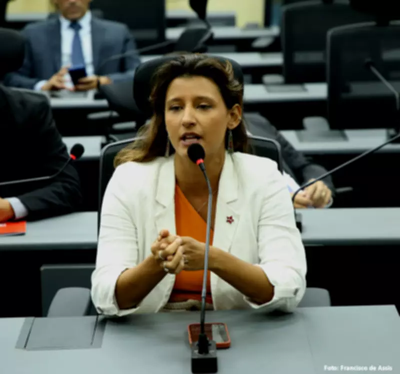 Justiça suspende votação de cassação de vereadora do PT em Natal e reabre processo