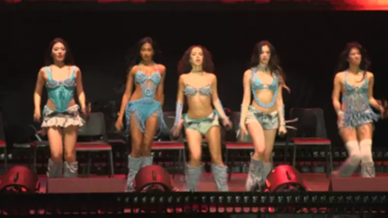 Katseye no Lollapalooza Brasil 2026: Show eficiente mas robótico divide opiniões