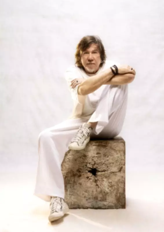 Lenine estreia turnê 'Eita' em Fortaleza após 10 anos sem álbum inédito