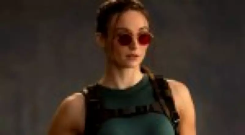Lesão de Sophie Turner paralisa gravações da série Tomb Raider da Amazon