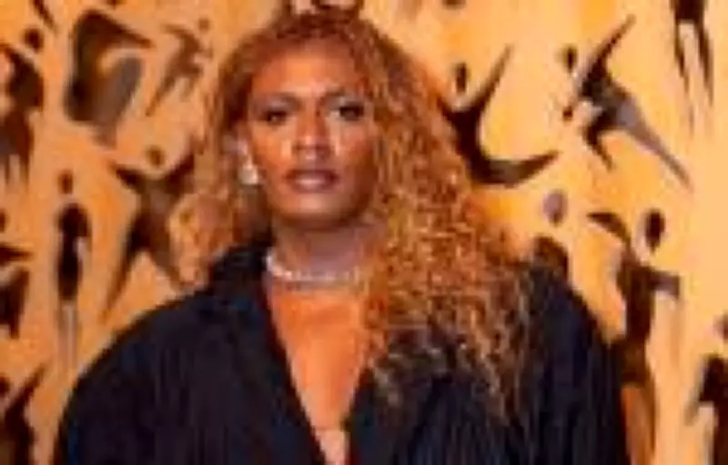 Liniker enfrenta nova onda de críticas após resposta afiada a jornalista em entrevista