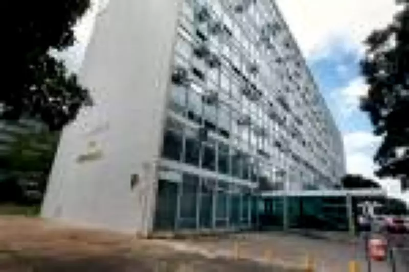 Livro de Paulo Guedes será 'bíblia' econômica na campanha de Flávio Bolsonaro