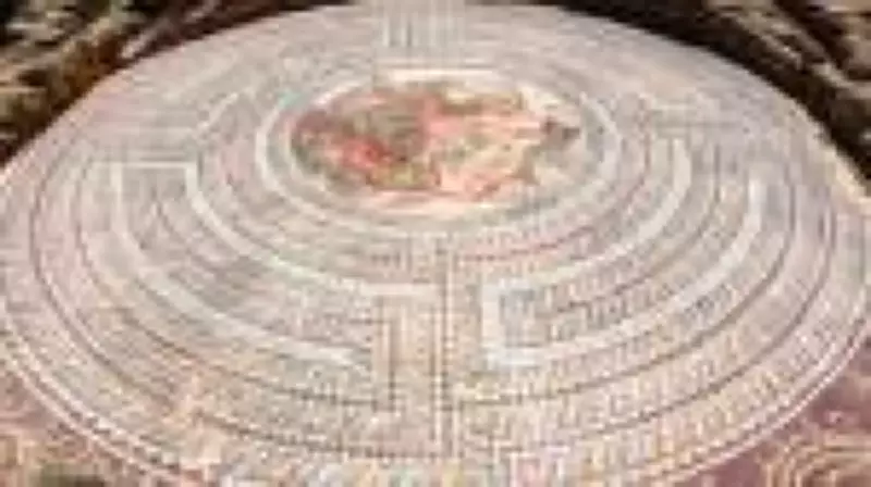 Livro desvenda a jornada milenar do labirinto: do Minotauro aos shoppings